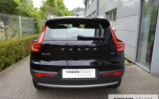 Volvo XC 40 cena 139900 przebieg: 33242, rok produkcji 2022 z Poznań małe 379